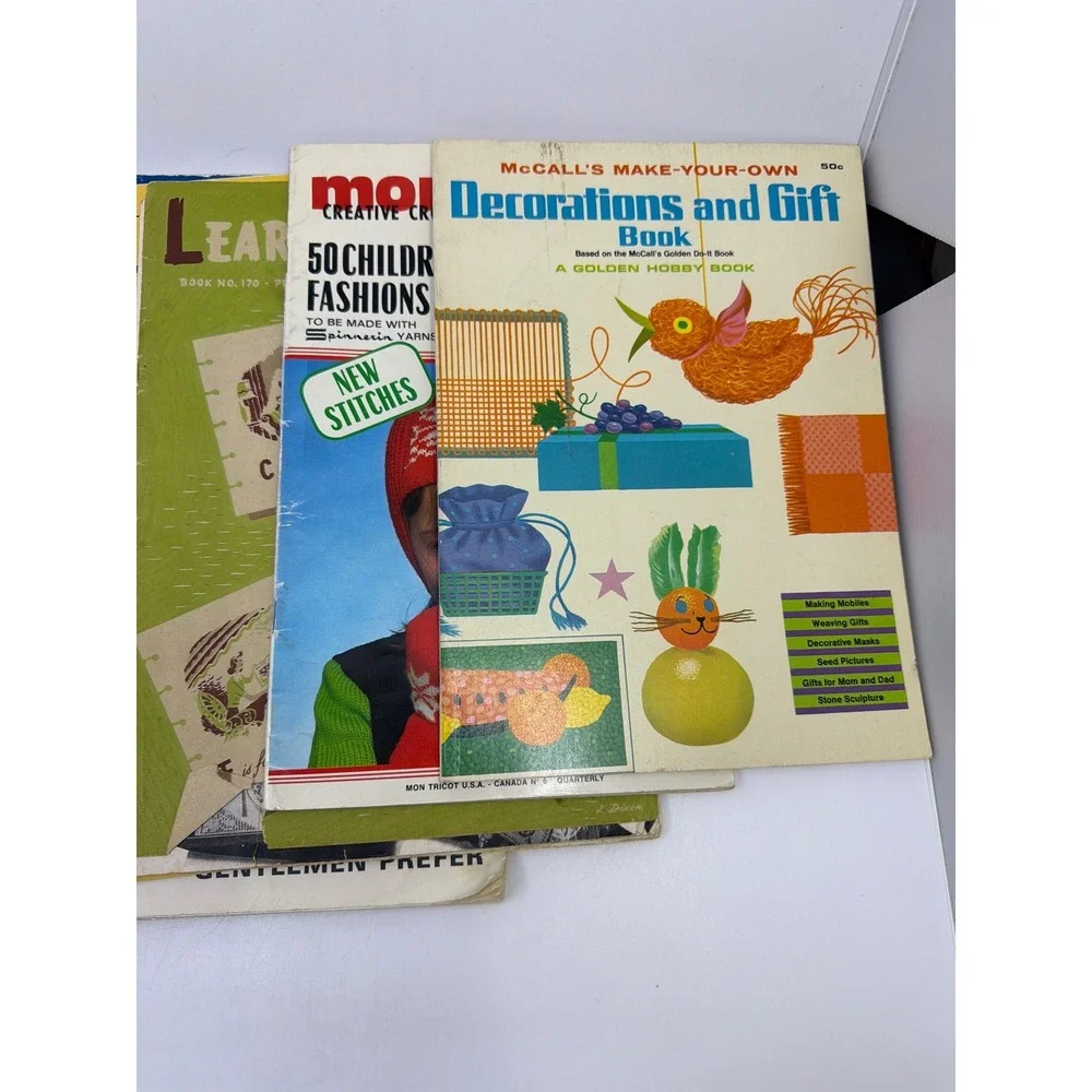 Vintage 60s 70s Knitting Pattern Book Lot Bear Brand Bernat  5lb Bulk‎